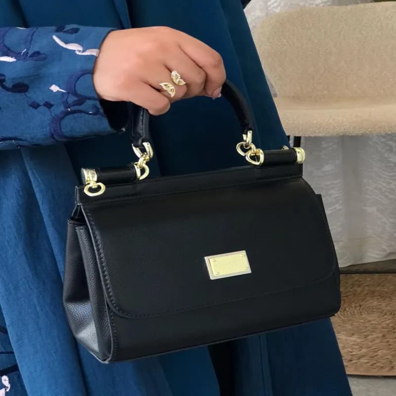 شنطة دولتشي اند غابانا D&G الفاخرة