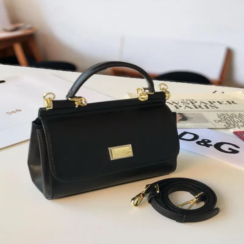 شنطة دولتشي اند غابانا D&G الفاخرة
