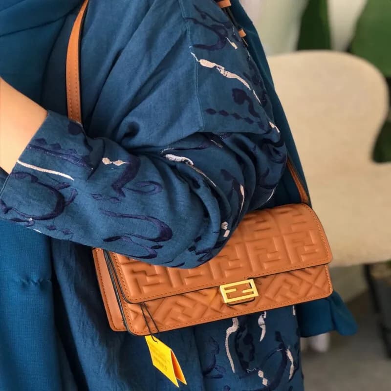 Fendi Women's Bag | Unparalleled Elegance with a Luxurious Touch