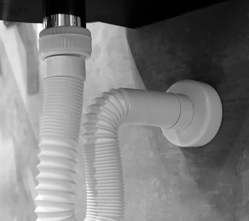 1/2 1 -flexbleHose-Saudi ceramic
