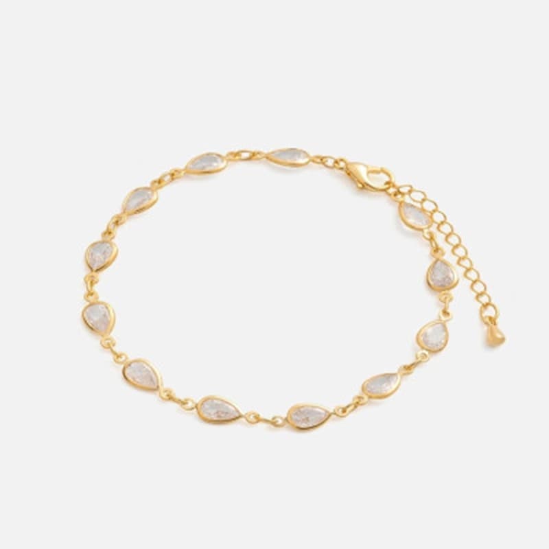 Classic women's bracelet in gold - luxurious design and wonderful details