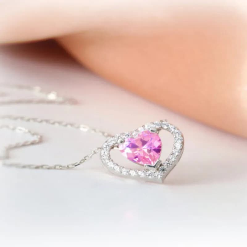 Women's silver chain with a unique design - elegance and beauty in every detail